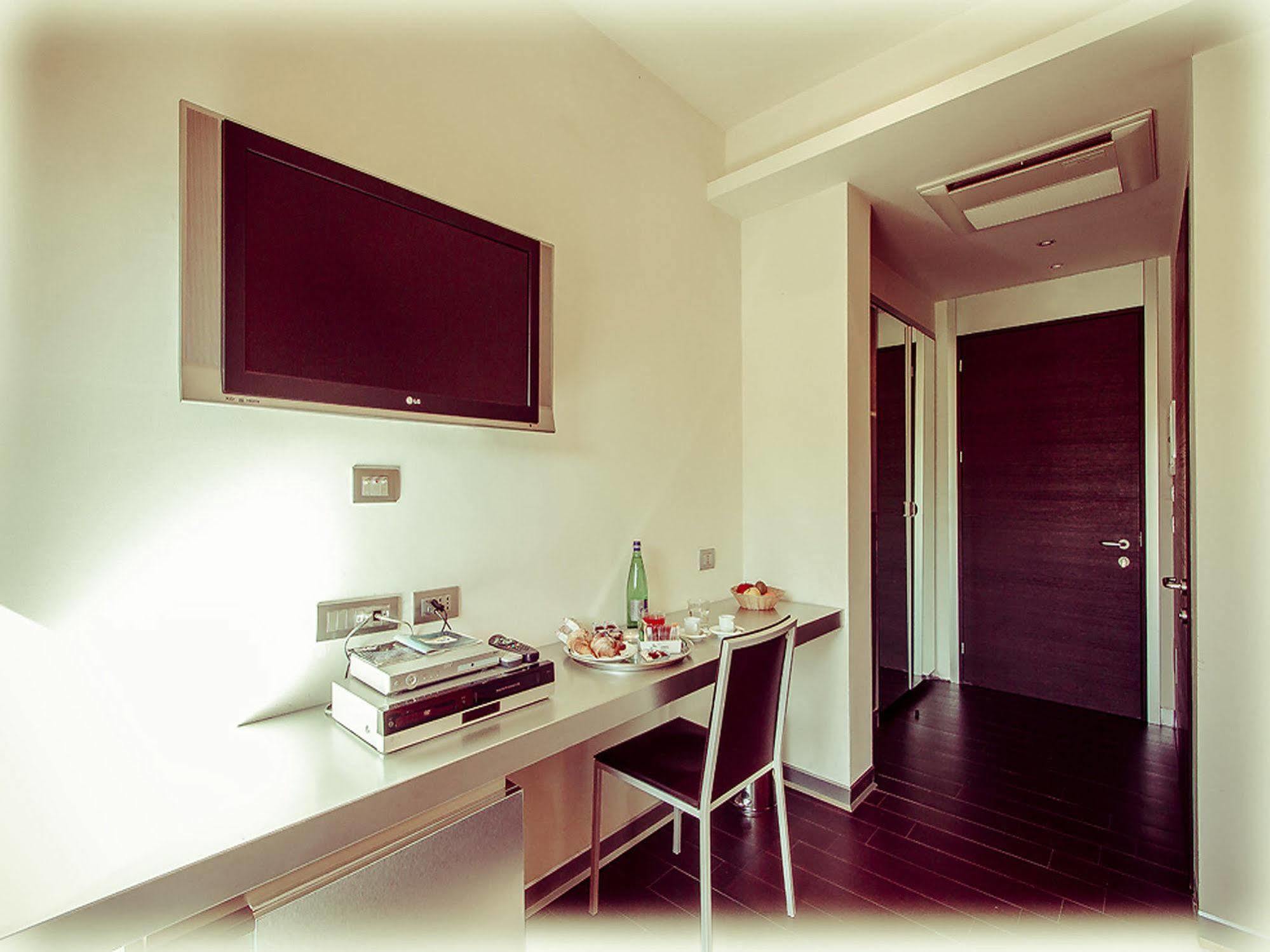 All Ways Garden Hotel&Leisure Rome Extérieur photo